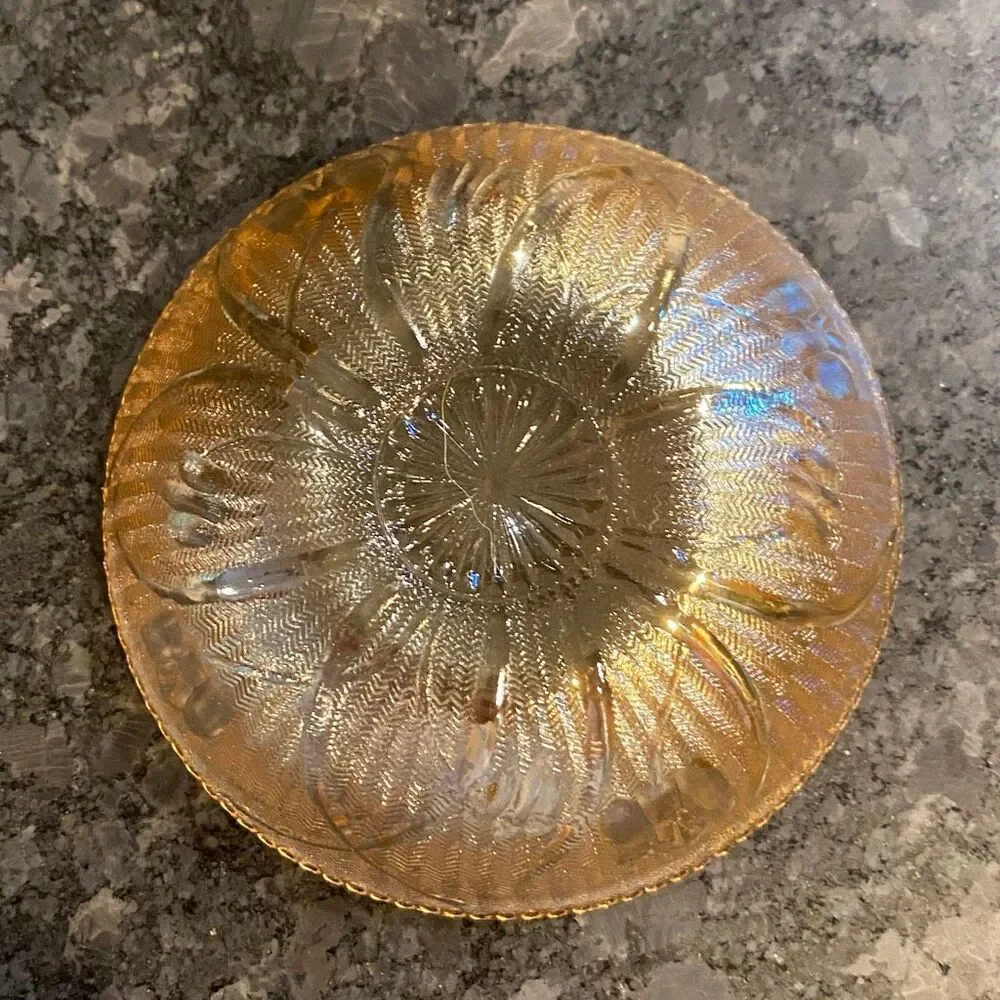 Iris & Herringbone Jeannette Glass Berry Bowl